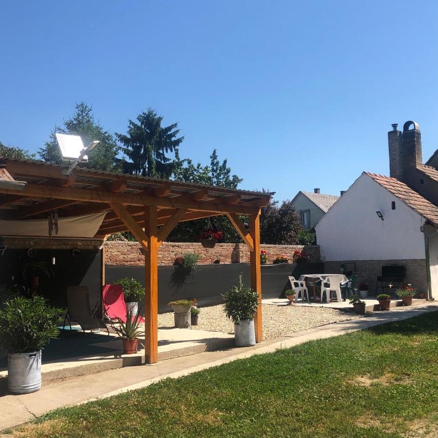 Edit Vendégház Balatonszentgyörgy Balatonszentgyorgy Exterior foto